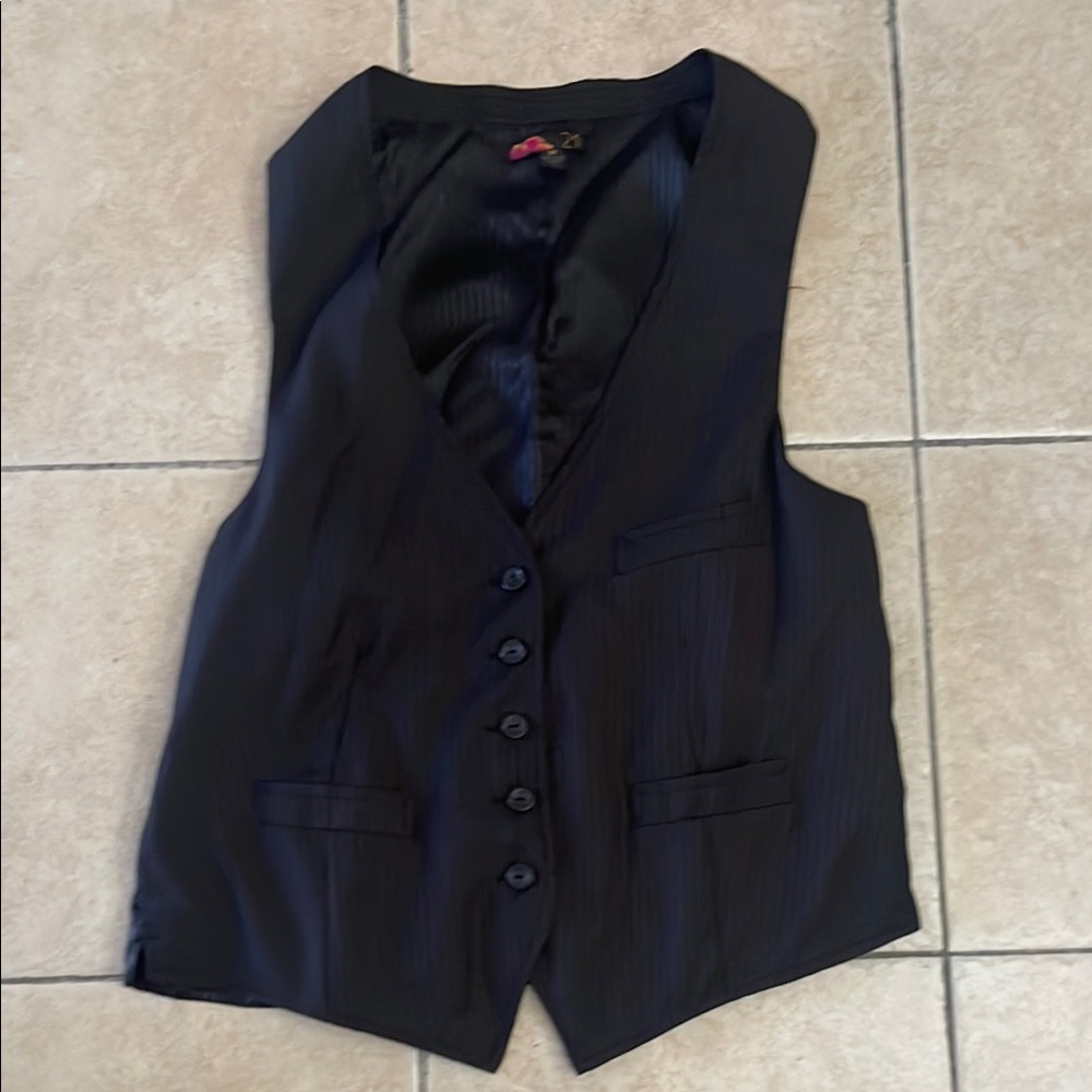 Black Formal Vest with Tailored Fit y2k